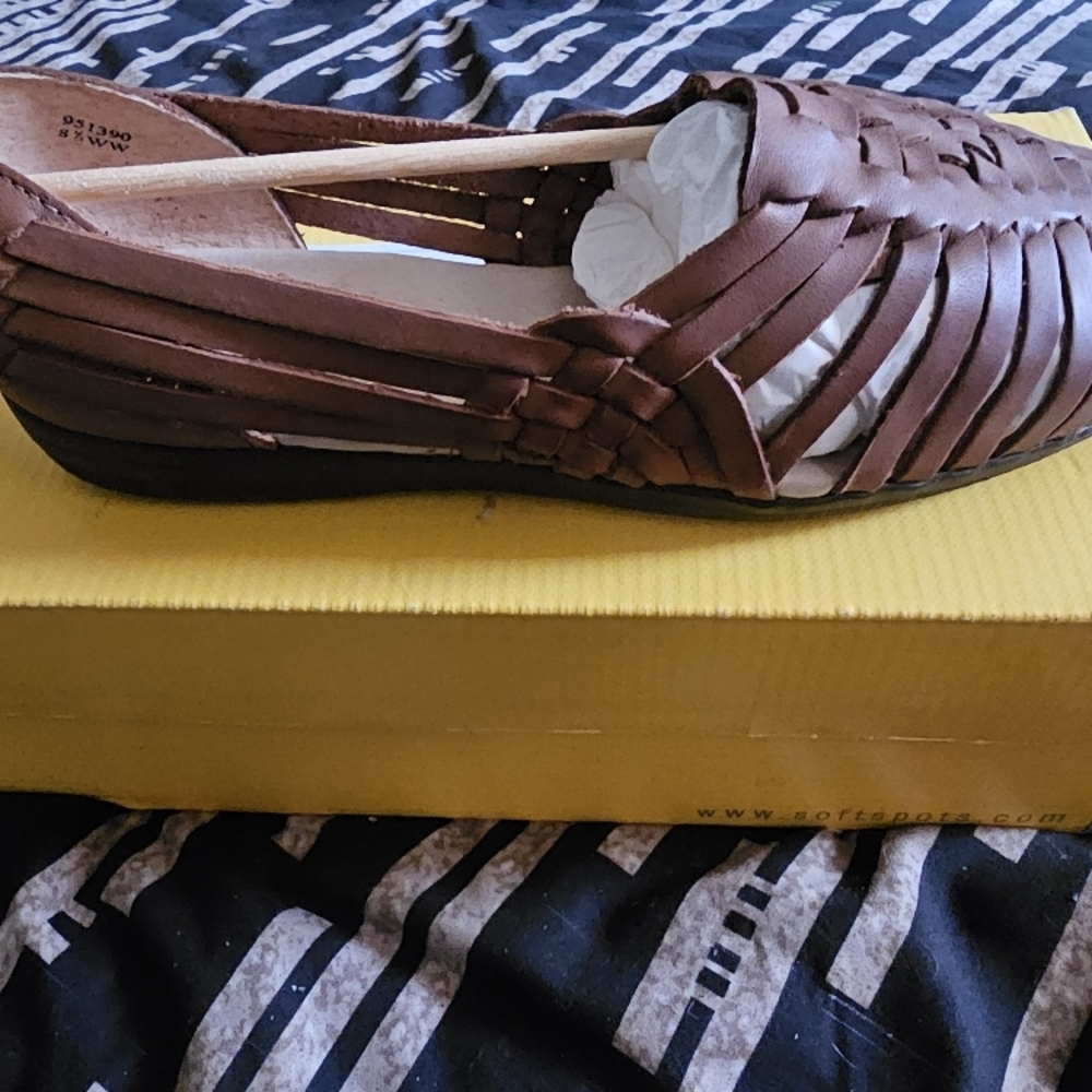 Softspots Brown Woven Sandals - Picture 2 of 5